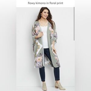 Maurices Green/Gray Floral Kimono